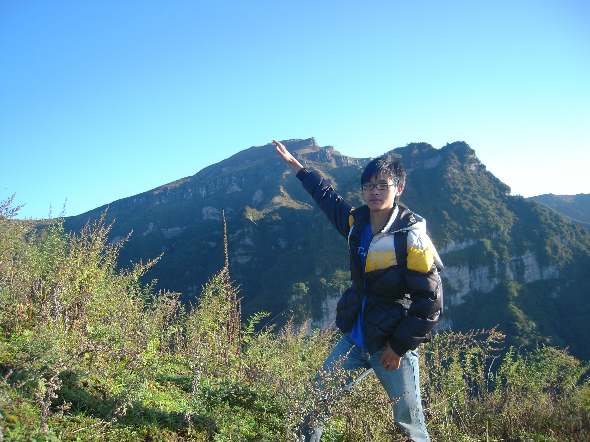 雅安市汉源县轿顶山自驾露营