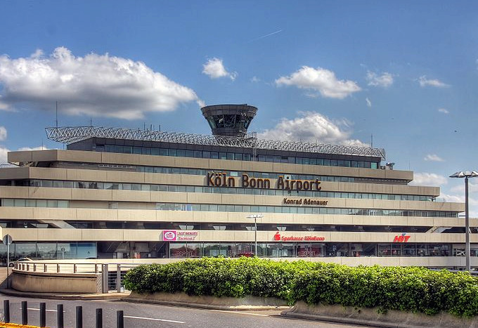 科隆-波恩机场 by 提拉米苏